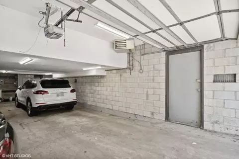2122 N Hudson Ave, Chicago, IL 60614 photo 40