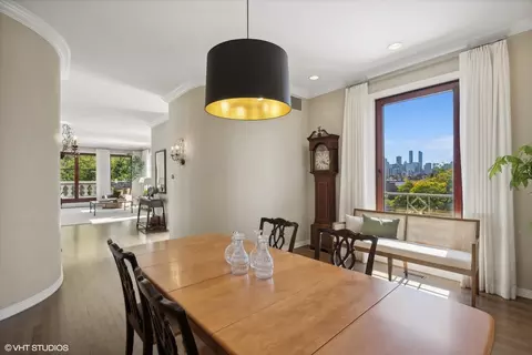 2122 N Hudson Ave, Chicago, IL 60614 photo 11