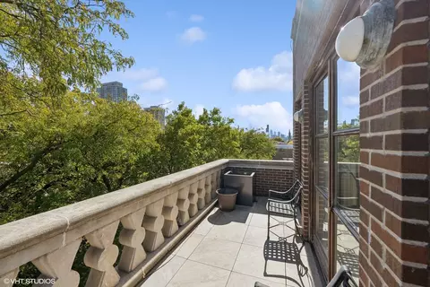 2122 N Hudson Ave, Chicago, IL 60614 photo 8
