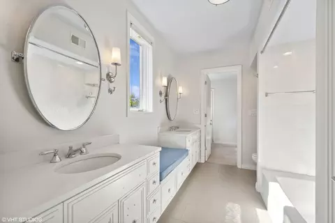 2122 N Hudson Ave, Chicago, IL 60614 photo 33