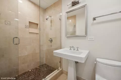 2122 N Hudson Ave, Chicago, IL 60614 photo 31