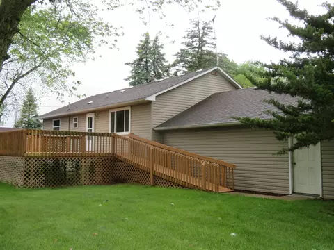 Exterior - 321 Maple Dr, Morris, IL 60450 photo 10 of 10