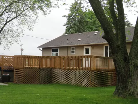 Exterior - 321 Maple Dr, Morris, IL 60450 photo 9 of 10