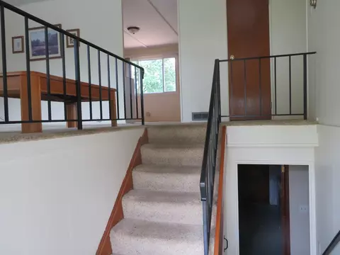 Entry Way - 321 Maple Dr, Morris, IL 60450 photo 1 of 3