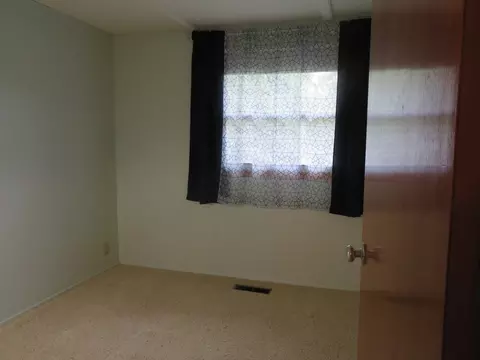 Bedroom - 321 Maple Dr, Morris, IL 60450 photo 6 of 7