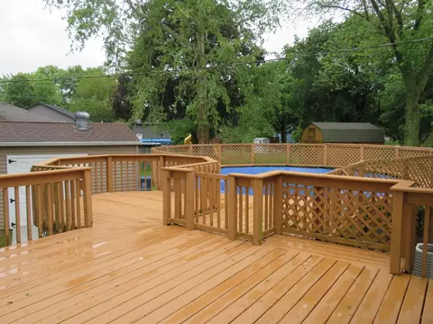 Exterior - 321 Maple Dr, Morris, IL 60450 photo 5 of 10