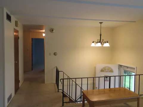 Entry Way - 321 Maple Dr, Morris, IL 60450 photo 2 of 3