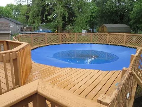 Exterior - 321 Maple Dr, Morris, IL 60450 photo 6 of 10