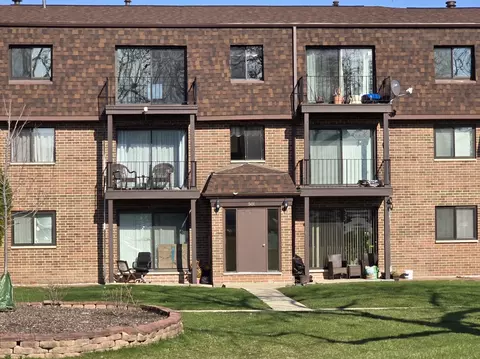 501 Mchenry Rd #3B, Wheeling, IL 60090 photo 1