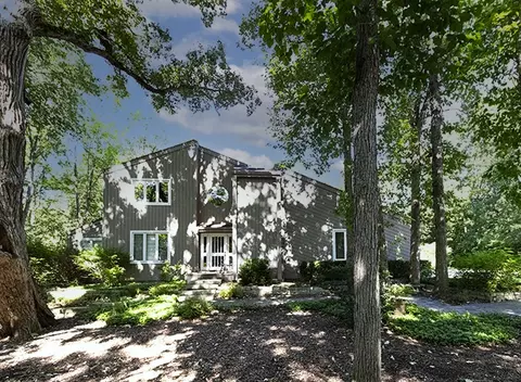 3 Astor Ct, Lake Forest, IL 60045