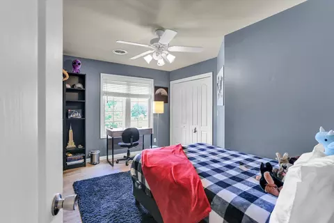 Bedroom - 2501 Pinehurst Dr, Champaign, IL 61822 photo 5 of 6