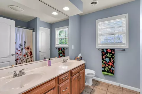 Bath - 2501 Pinehurst Dr, Champaign, IL 61822 photo 4 of 5