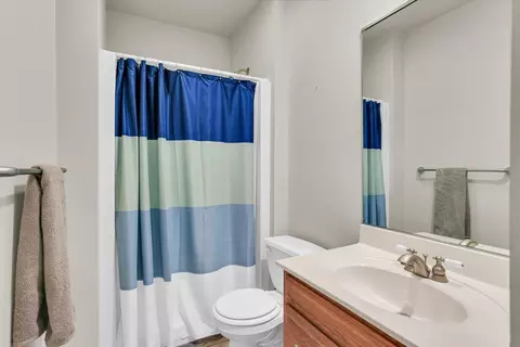 Bath - 2501 Pinehurst Dr, Champaign, IL 61822 photo 5 of 5