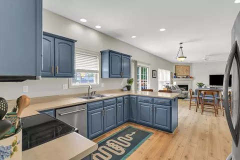 Kitchen - 2501 Pinehurst Dr, Champaign, IL 61822 photo 1 of 5