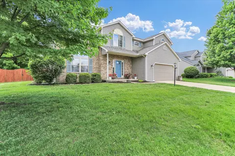 Exterior - 2501 Pinehurst Dr, Champaign, IL 61822 photo 2 of 13
