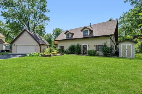 6025 Northern Dr, Morris, IL 60450