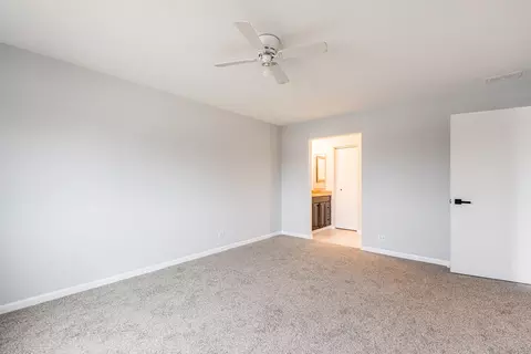 Bedroom - 405 Walters Ln #2A, Itasca, IL 60143 photo 2 of 3
