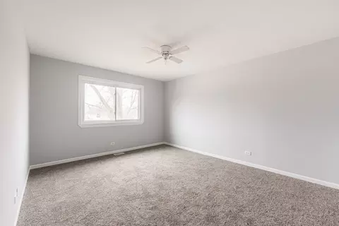 Bedroom - 405 Walters Ln #2A, Itasca, IL 60143 photo 1 of 3