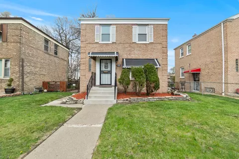9026 S Colfax Ave, Chicago, IL 60617