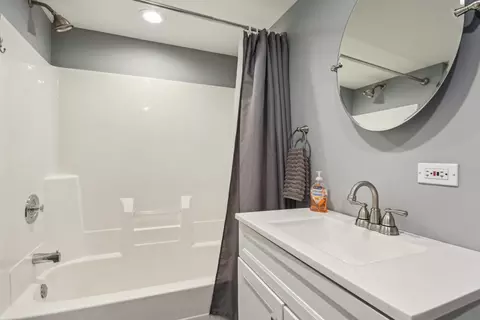 4 N221 7th Ave, Addison, IL 60101 photo 18