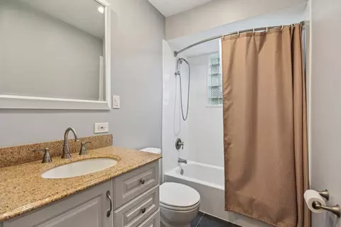 4 N221 7th Ave, Addison, IL 60101 photo 12