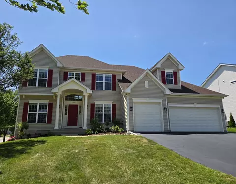 2333 Roaring Creek Dr, Aurora, IL 60503