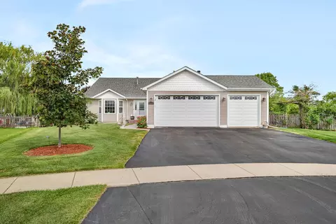 26138 Oak Ridge Ct, Channahon, IL 60410