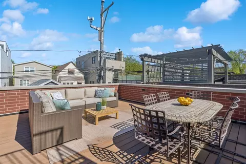 3823 N Wayne Ave, Chicago, IL 60613 photo 15