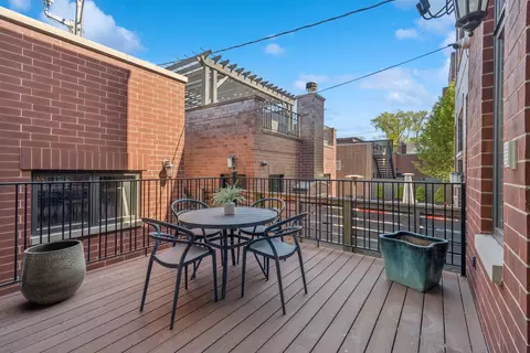 3823 N Wayne Ave, Chicago, IL 60613 photo 13