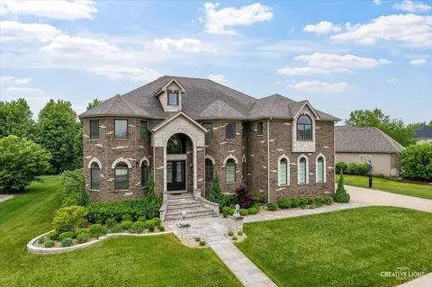 4748 Sassafras Ln, Naperville, IL 60564