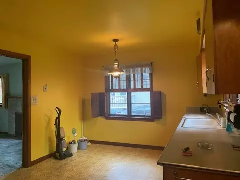 Kitchen - 321 E Washington St, Ottawa, IL 61350 photo 2 of 3