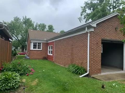 Exterior - 321 E Washington St, Ottawa, IL 61350 photo 4 of 4