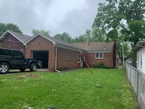 Exterior - 321 E Washington St, Ottawa, IL 61350 photo 2 of 4