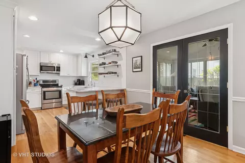 212 E 11th Ave, Naperville, IL 60563 photo 6