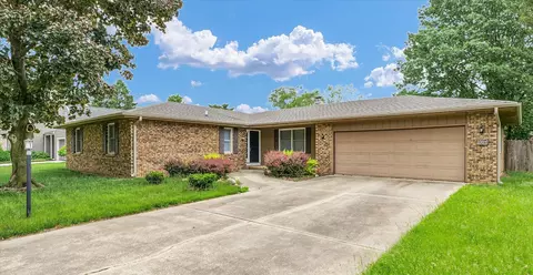 2304 Galen Dr, Champaign, IL 61821