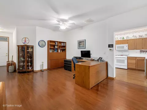 Living - 21142 W Braxton Ln #21142, Plainfield, IL 60544 photo 3 of 3