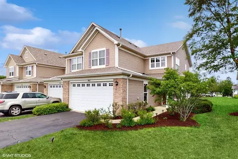 367 Mcgrath Dr, Oswego, IL 60543