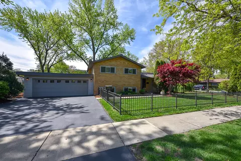 1605 Euclid Ave, Arlington Heights, IL 60004