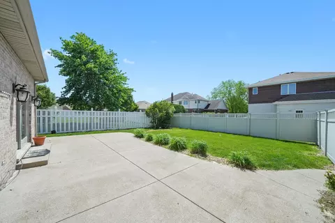 19325 Kickapoo Dr, Tinley Park, IL 60487 photo 23
