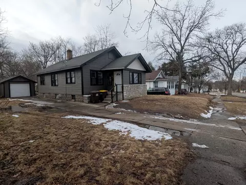 308 N Johnston Ave, Rockford, IL 61101