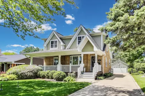 306 N Pine St, Mount Prospect, IL 60056