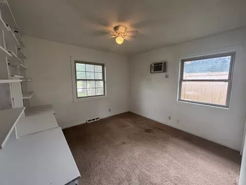 Bedroom - 85 Circle Dr E, Montgomery, IL 60538 photo 1 of 7