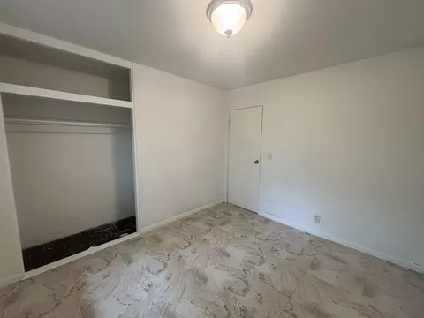 Bedroom - 85 Circle Dr E, Montgomery, IL 60538 photo 3 of 7