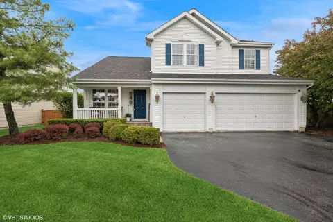 31730 N Clearwater Dr, Lakemoor, IL 60051