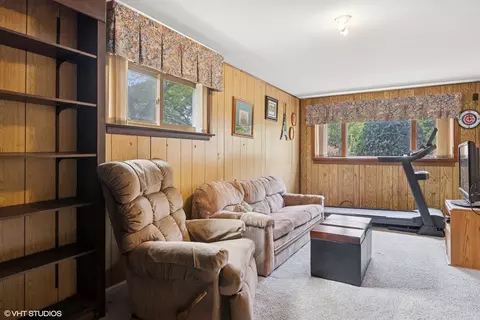 505 S George St, Mount Prospect, IL 60056 photo 13