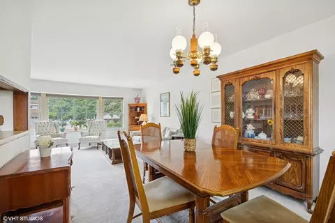 505 S George St, Mount Prospect, IL 60056 photo 4