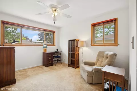 505 S George St, Mount Prospect, IL 60056 photo 9