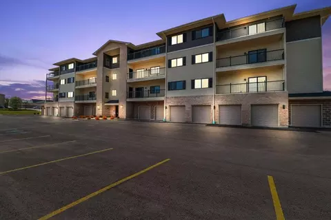 2034 W 75th Pl #36, Merrillville, IN 46410