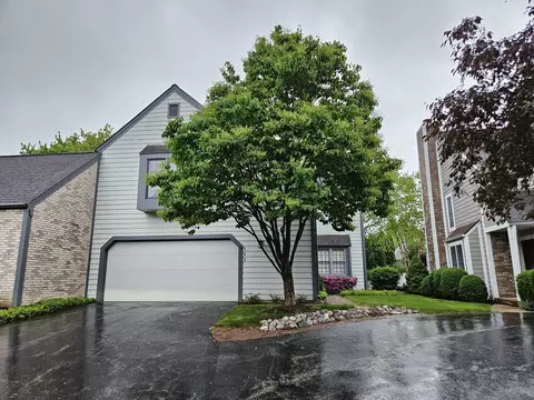142 Whittington Crse, Saint Charles, IL 60174