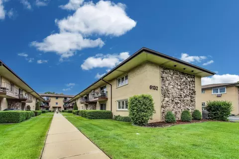 6132 S Kensington Ave #A, Countryside, IL 60525